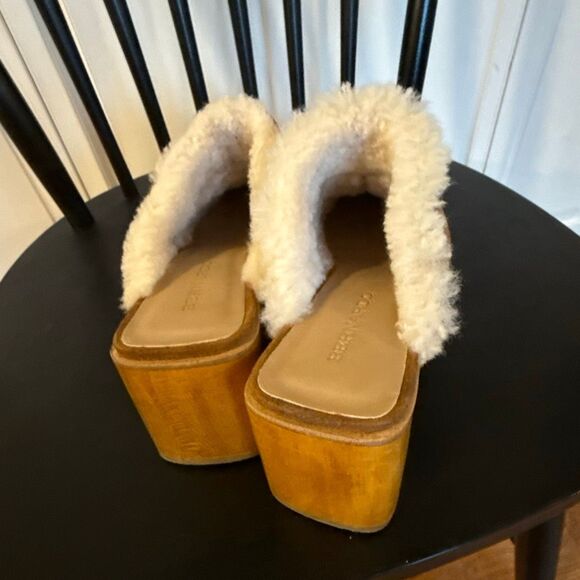 Bernardo Anthropologie sky sherpa lined wooden clogs size 7 - Picture 7 of 12